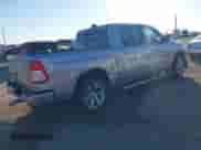 2020 Ram 1500 Big Horn z VIN 1C6RREFT2LN160536, wystawiony jako IAAI lot #41259381 z przebiegiem 101 105 mil mil oraz . Historia ofert i sprzedaży dostępna na DreamBid. Obrazek 4.