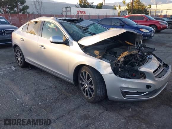 2017 Volvo S60 Inscription с VIN LYV402HK7HB133405, выставлен на аукционе IAAI как лот 41331529 с пробегом Не указан миль и . История ставок и продаж доступна на DreamBid. Изображение 1.