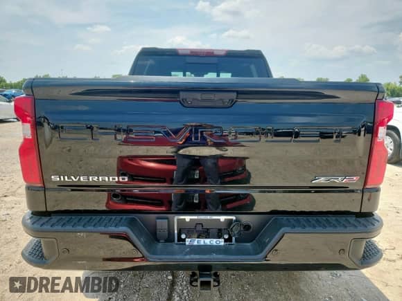 2025 Chevrolet Silverado 1500 z VIN 3GCUKHE89SG170865, wystawiony jako Copart lot #67275165 z przebiegiem 6 272 mil mil oraz Szkoda całkowita • Salvage title. Historia ofert i sprzedaży dostępna na DreamBid. Obrazek 6.