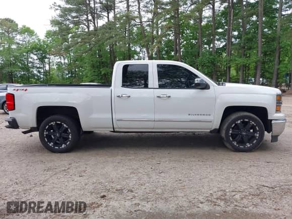 2014 Chevrolet Silverado 1500 LTZ z VIN 1GCVKSEC6EZ237755, wystawiony jako IAAI lot #42213523 z przebiegiem 183 307 mil mil oraz . Historia ofert i sprzedaży dostępna na DreamBid. Obrazek 13.