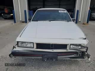 1988 Chevrolet Celebrity с VIN 1G1AW51W2J6260846, выставлен на аукционе Copart как лот 64575285 с пробегом 105 014 миль миль и Списание • Salvage title. История ставок и продаж доступна на DreamBid. Изображение 5.