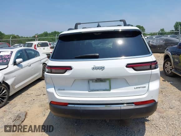 2025 Jeep Grand Cherokee Limited with VIN 1C4RJKBG7S8686200, listed as a IAAI auction lot 42592289 with 1,979 mi miles and . Bid and sale history available at DreamBid. Image 17.