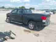 2012 Toyota Tundra z VIN 5TFRU5F11CX027728, wystawiony jako IAAI lot #43122765 z przebiegiem 196 119 mil mil oraz . Historia ofert i sprzedaży dostępna na DreamBid. Obrazek 3.