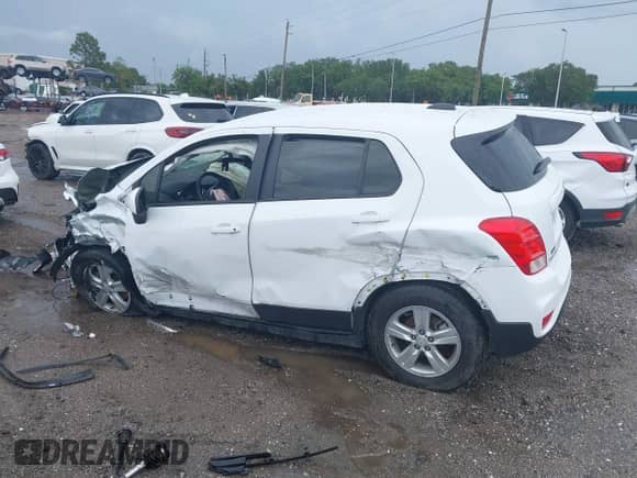 2022 Chevrolet Trax LS с VIN KL7CJNSM7NB543376, выставлен на аукционе IAAI как лот 42245284 с пробегом 74 681 миль миль и . История ставок и продаж доступна на DreamBid. Изображение 15.