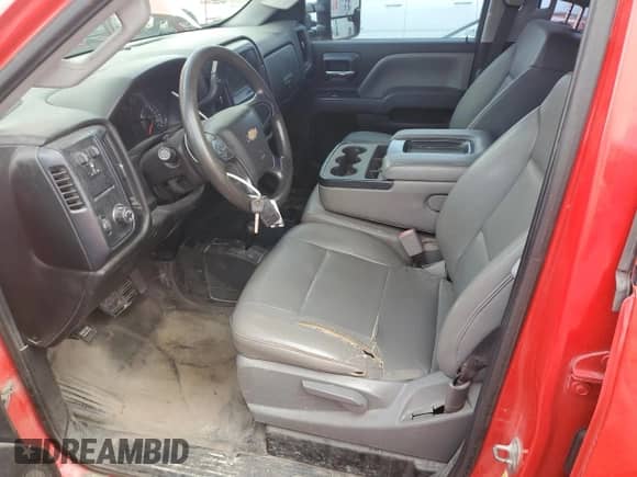 2018 Chevrolet Silverado 2500HD Work Truck z VIN 1GC2KUEG0JZ291807, wystawiony jako Copart lot #84658995 z przebiegiem 188 019 mil mil oraz Szkoda całkowita • Salvage title. Historia ofert i sprzedaży dostępna na DreamBid. Obrazek 7.
