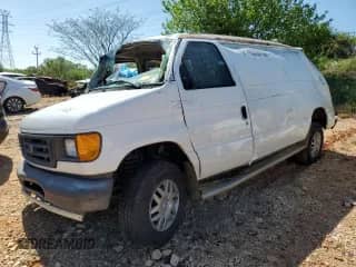 2004 Ford Econoline Cargo с VIN 1FTSE34L24HA87777, выставлен на аукционе Copart как лот 52449935 с пробегом Не указан миль и Списание • Salvage title. История ставок и продаж доступна на DreamBid. Изображение 1.