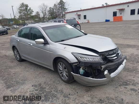 2011 Honda Accord EX z VIN 1HGCP3F78BA027038, wystawiony jako IAAI lot #41777439 z przebiegiem 219 294 mil mil oraz . Historia ofert i sprzedaży dostępna na DreamBid. Obrazek 1.