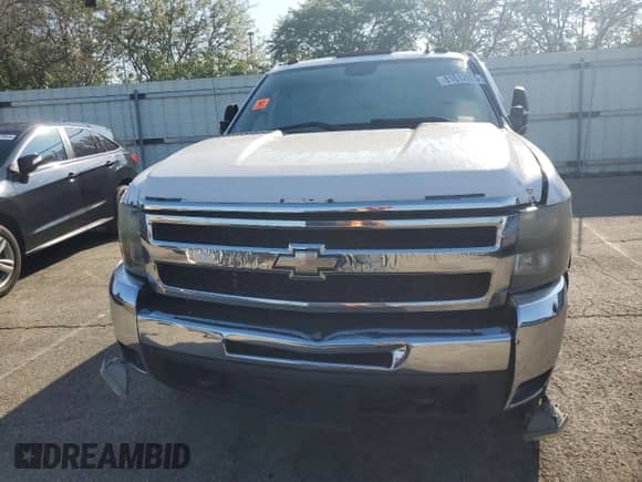 2009 Chevrolet Silverado 2500HD LT с VIN 1GCHK53K89F111770, выставлен на аукционе Copart как лот 81612685 с пробегом 258 772 миль миль и Списание • Salvage title. История ставок и продаж доступна на DreamBid. Изображение 5.