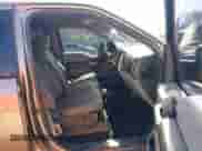 2018 Ford F-150 XL z VIN 1FTEW1EB3JFC30571, wystawiony jako IAAI lot #41728701 z przebiegiem 118 381 mil mil oraz . Historia ofert i sprzedaży dostępna na DreamBid. Obrazek 5.