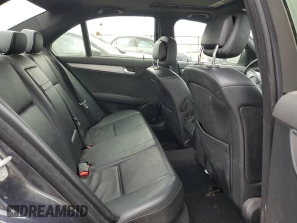 2008 Mercedes-Benz C 300 Sport с VIN WDDGF81X68F137529, выставлен на аукционе Copart как лот 81413415 с пробегом 229 408 миль миль и Чистый • Clean title. История ставок и продаж доступна на DreamBid. Изображение 10.