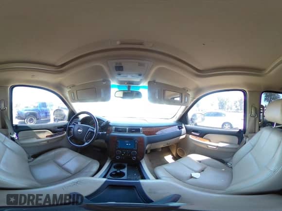2008 Chevrolet Tahoe z VIN 1GNFC13538R191216, wystawiony jako IAAI lot #42643366 z przebiegiem 197 799 mil mil oraz . Historia ofert i sprzedaży dostępna na DreamBid. Obrazek 20.