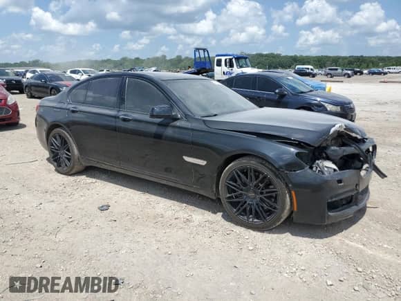 2012 BMW 7 Series 750i z VIN WBAKA8C52CDS99920, wystawiony jako Copart lot #63025385 z przebiegiem 134 050 mil mil oraz Szkoda całkowita • Salvage title. Historia ofert i sprzedaży dostępna na DreamBid. Obrazek 4.