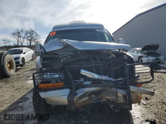 2011 Chevrolet City Express Cargo с VIN 1GBSHDC46B1126503, выставлен на аукционе Copart как лот 88580065 с пробегом 160 890 миль миль и Списание • Salvage title. История ставок и продаж доступна на DreamBid. Изображение 5.