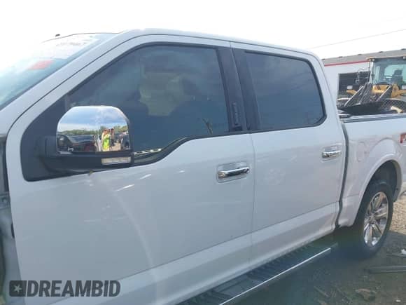 2020 Ford F-150 XL z VIN 1FTEW1E42LFB98121, wystawiony jako IAAI lot #43179467 z przebiegiem 68 210 mil mil oraz . Historia ofert i sprzedaży dostępna na DreamBid. Obrazek 14.