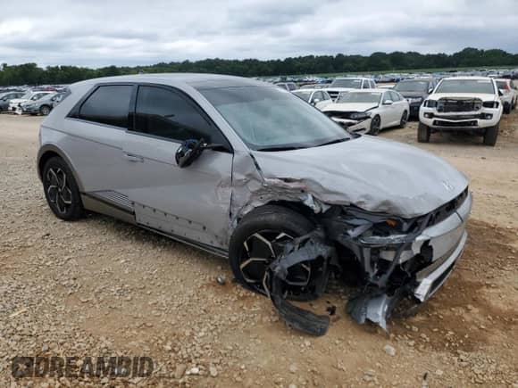 2024 Hyundai Ioniq 5 Limited с VIN KM8KR4DE9RU313013, выставлен на аукционе Copart как лот 67663215 с пробегом 11 370 миль миль и Списание • Salvage title. История ставок и продаж доступна на DreamBid. Изображение 4.
