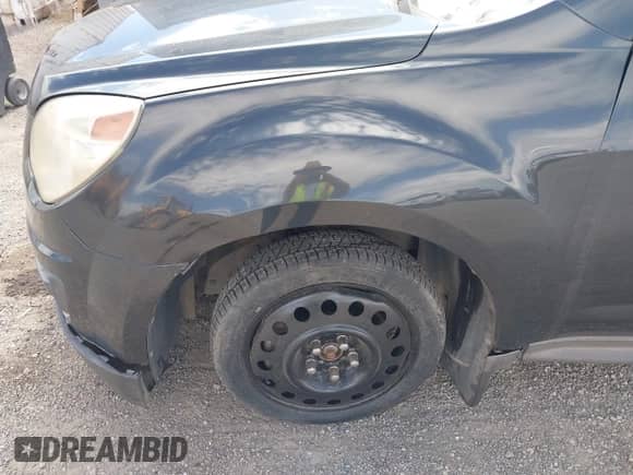 2012 Chevrolet Equinox LS z VIN 2GNALBEK0C1214682, wystawiony jako IAAI lot #43433124 z przebiegiem 153 820 mil mil oraz . Historia ofert i sprzedaży dostępna na DreamBid. Obrazek 6.
