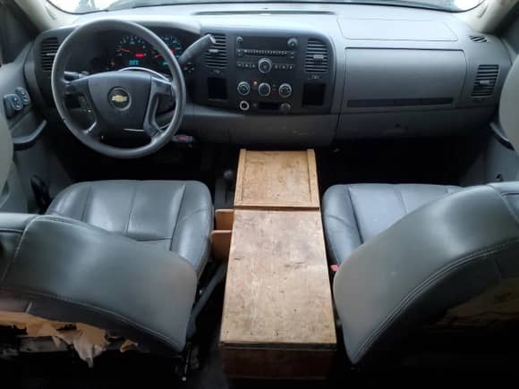2010 Chevrolet Silverado 1500 Work Truck with VIN 1GCSKPE36AZ232971, listed as a Copart auction lot 42252495 with 175,710 mi miles and Salvage title. Bid and sale history available at DreamBid. Image 8.
