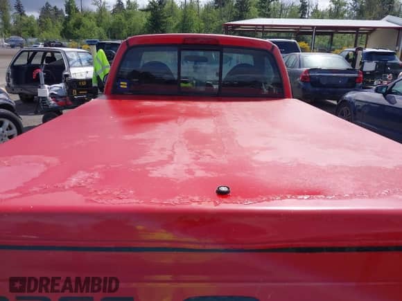 1998 Dodge Dakota SLT z VIN 1B7FL26X6WS611665, wystawiony jako IAAI lot #42302663 z przebiegiem 189 476 mil mil oraz . Historia ofert i sprzedaży dostępna na DreamBid. Obrazek 8.