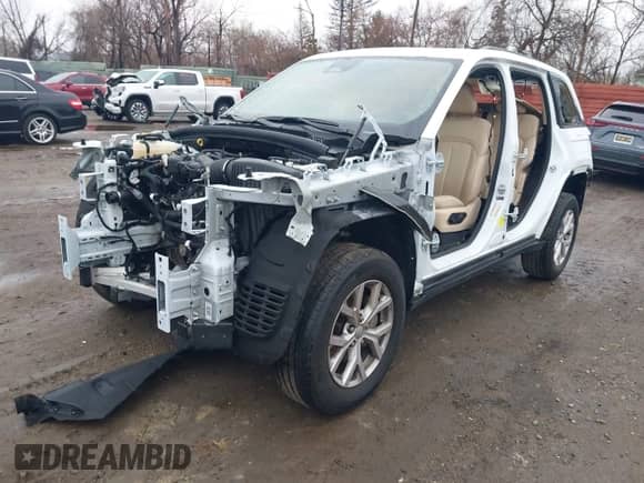 2022 Jeep Grand Cherokee Limited with VIN 1C4RJHBG0N8615394, listed as a IAAI auction lot 42005813 with Not provided miles and . Bid and sale history available at DreamBid. Image 6.