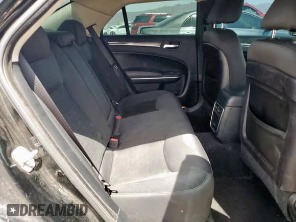 2019 Chrysler 300 Touring с VIN 2C3CCAAG3KH755667, выставлен на аукционе Copart как лот 64408265 с пробегом 58 760 миль миль и Чистый • Clean title. История ставок и продаж доступна на DreamBid. Изображение 10.