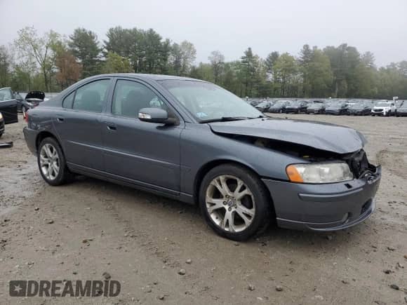 2009 Volvo S60 2.5T с VIN YV1RH592492738199, выставлен на аукционе Copart как лот 55726095 с пробегом 106 939 миль миль и Чистый • Clean title. История ставок и продаж доступна на DreamBid. Изображение 4.