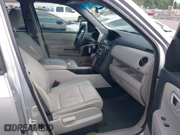 2015 Honda Pilot LX с VIN 5FNYF3H28FB011735, выставлен на аукционе IAAI как лот 42861677 с пробегом 132 730 миль миль и . История ставок и продаж доступна на DreamBid. Изображение 5.