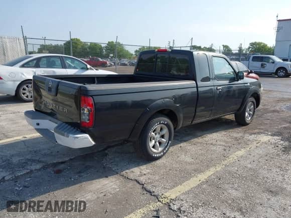 2003 Nissan Frontier XE z VIN 1N6DD26T33C462698, wystawiony jako IAAI lot #41854779 z przebiegiem 128 709 mil mil oraz . Historia ofert i sprzedaży dostępna na DreamBid. Obrazek 4.