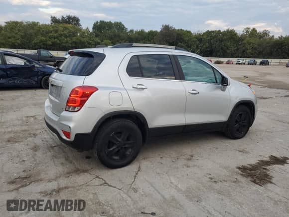 2017 Chevrolet Trax LT with VIN KL7CJLSB1HB139271, listed as a Copart auction lot 86528375 with 125,026 mi miles and Clean title. Bid and sale history available at DreamBid. Image 3.