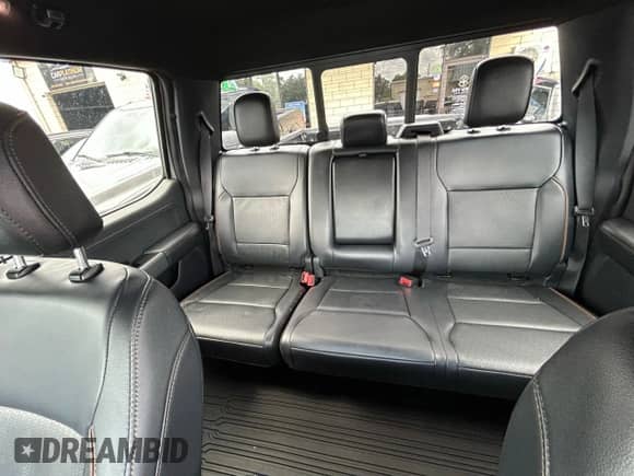 2024 Ford F-150 Lariat с VIN 1FTFW5L55RFA55955, выставлен на аукционе Copart как лот 86318345 с пробегом 29 238 миль миль и Чистый • Clean title. История ставок и продаж доступна на DreamBid. Изображение 15.