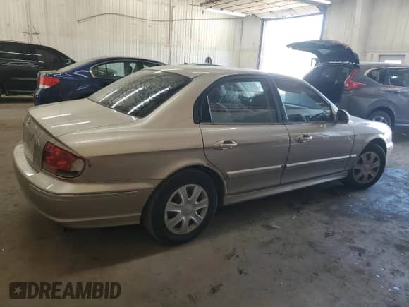2005 Hyundai Sonata GL с VIN KMHWF25H35A158526, выставлен на аукционе Copart как лот 65609115 с пробегом 205 286 миль миль и На запчасти • Non repairable. История ставок и продаж доступна на DreamBid. Изображение 3.