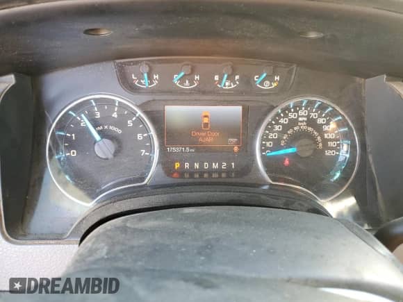 2014 Ford F-150 XLT с VIN 1FTFW1CF6EFA98969, выставлен на аукционе Copart как лот 81524045 с пробегом 175 371 миль миль и Списание • Salvage title. История ставок и продаж доступна на DreamBid. Изображение 9.