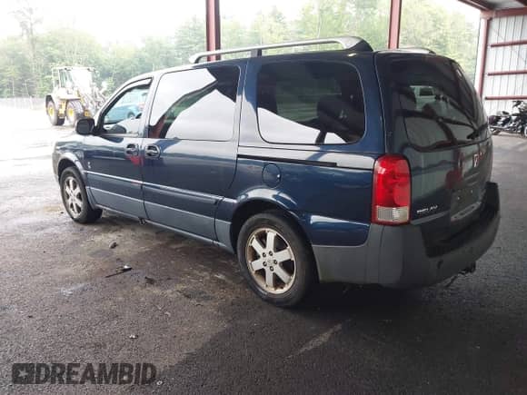 2005 Saturn Relay 3 with VIN 5GZDV23L35D229209, listed as a IAAI auction lot 42881715 with 174,405 mi miles and . Bid and sale history available at DreamBid. Image 3.