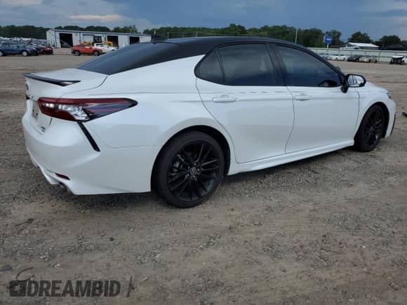 2022 Toyota Camry XSE with VIN 4T1K61BK7NU058131, listed as a Copart auction lot 64969525 with 30,216 mi miles and Salvage title. Bid and sale history available at DreamBid. Image 3.