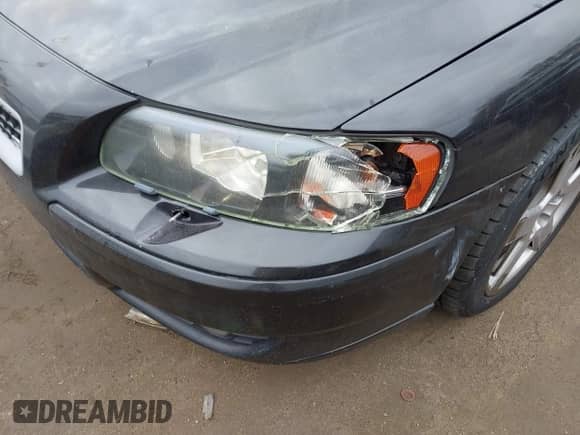 2006 Volvo S60 2.5L Turbo R с VIN YV1RH527762506729, выставлен на аукционе IAAI как лот 41653347 с пробегом 196 901 миль миль и . История ставок и продаж доступна на DreamBid. Изображение 6.