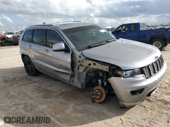 2020 Jeep Grand Cherokee Altitude with VIN 1C4RJFAG6LC137627, listed as a Copart auction lot 83599854 with 68,057 mi miles and Clean title. Bid and sale history available at DreamBid. Image 4.