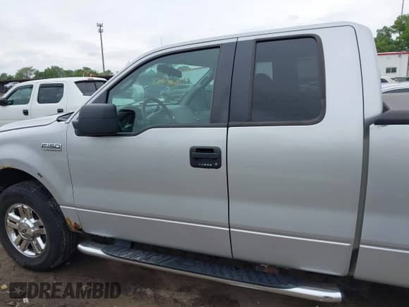 2008 Ford F-150 XLT с VIN 1FTPX14V48FB32449, выставлен на аукционе IAAI как лот 42345105 с пробегом 167 793 миль миль и . История ставок и продаж доступна на DreamBid. Изображение 15.