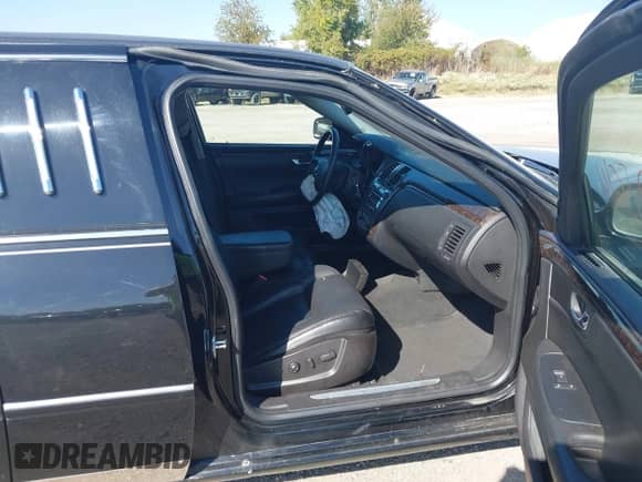 2008 Cadillac DTS Professional Limousine с VIN 1GEEK90Y18U550314, выставлен на аукционе IAAI как лот 43335614 с пробегом 68 599 миль миль и . История ставок и продаж доступна на DreamBid. Изображение 5.