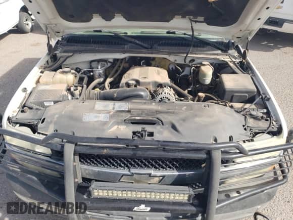 2002 Chevrolet Silverado 2500HD LS z VIN 1GCHK23G92F223123, wystawiony jako Copart lot #84289734 z przebiegiem 174 131 mil mil oraz Szkoda całkowita • Salvage title. Historia ofert i sprzedaży dostępna na DreamBid. Obrazek 11.