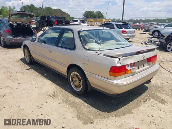 1993 Honda Accord с VIN 1HGCB7282PA008366, выставлен на аукционе IAAI как лот 42210228 с пробегом 85 881 миль миль и . История ставок и продаж доступна на DreamBid. Изображение 3.