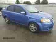 2008 Chevrolet Aveo LS z VIN KL1TD56638B199577, wystawiony jako Copart lot #74531764 z przebiegiem 128 529 mil mil oraz Szkoda całkowita • Salvage title. Historia ofert i sprzedaży dostępna na DreamBid. Obrazek 4.