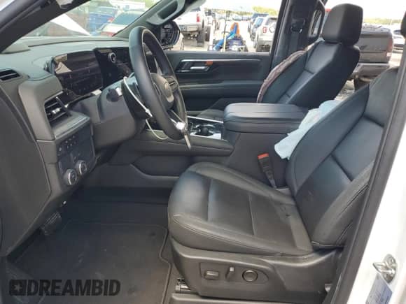 2025 Chevrolet Tahoe LT with VIN 1GNS5NRD3SR175717, listed as a Copart auction lot 68444905 with 17,475 mi miles and Clean title. Bid and sale history available at DreamBid. Image 7.