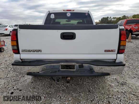 2006 GMC Sierra 1500 SLE2 with VIN 2GTEC13T761136390, listed as a Copart auction lot 85694404 with 357,349 mi miles and Salvage title. Bid and sale history available at DreamBid. Image 6.