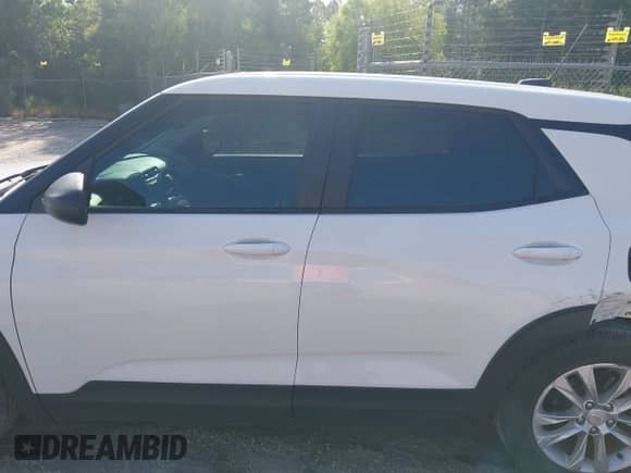 2022 Chevrolet TrailBlazer LS z VIN KL79MMS24NB139784, wystawiony jako IAAI lot #42617432 z przebiegiem 29 060 mil mil oraz . Historia ofert i sprzedaży dostępna na DreamBid. Obrazek 14.