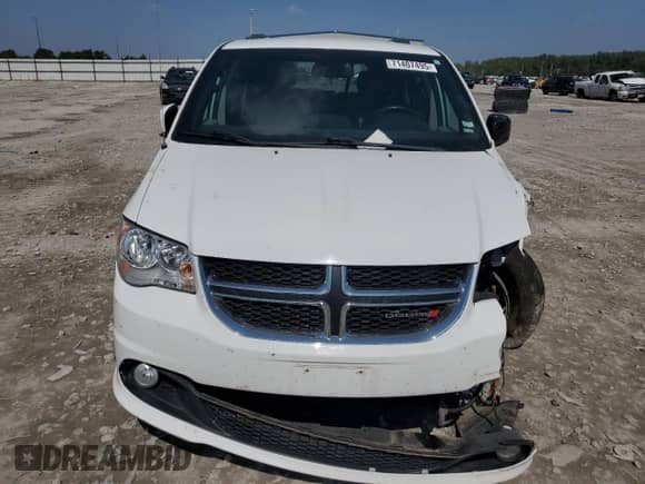 2020 Dodge Grand Caravan SXT z VIN 2C4RDGCGXLR201945, wystawiony jako Copart lot #71407495 z przebiegiem Nie podano mil oraz Szkoda całkowita • Salvage title. Historia ofert i sprzedaży dostępna na DreamBid. Obrazek 5.