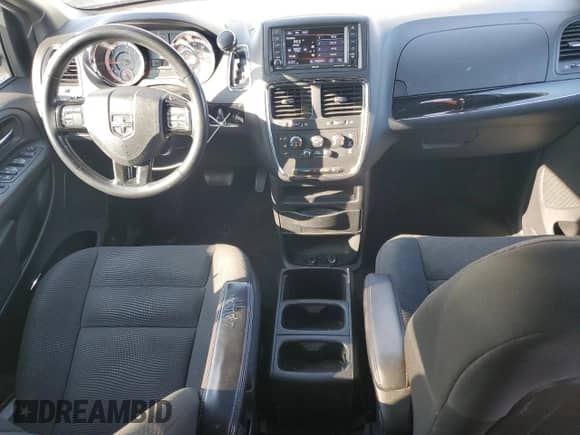 2020 Dodge Grand Caravan SE Plus с VIN 2C4RDGBG8LR259649, выставлен на аукционе Copart как лот 72099865 с пробегом 67 916 миль миль и Списание • Salvage title. История ставок и продаж доступна на DreamBid. Изображение 8.