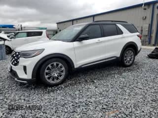 2025 Ford Explorer с VIN 1FMUK7HH8SGA05659, выставлен на аукционе Copart как лот 52077855 с пробегом 3 037 миль миль и Списание • Salvage title. История ставок и продаж доступна на DreamBid. Изображение 1.