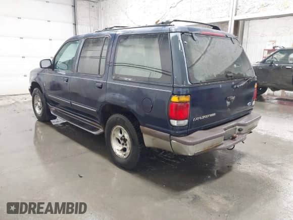 1997 Ford Explorer XLT с VIN 1FMDU35P6VUA33724, выставлен на аукционе IAAI как лот 41843164 с пробегом 226 234 миль миль и . История ставок и продаж доступна на DreamBid. Изображение 3.