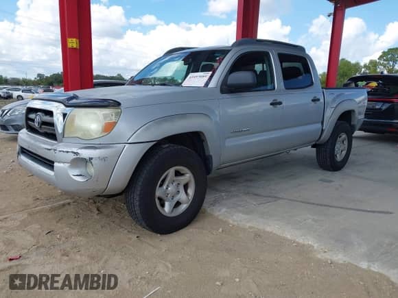 2006 Toyota Tacoma с VIN 5TELU42N26Z211307, выставлен на аукционе IAAI как лот 43493089 с пробегом 289 437 миль миль и . История ставок и продаж доступна на DreamBid. Изображение 2.