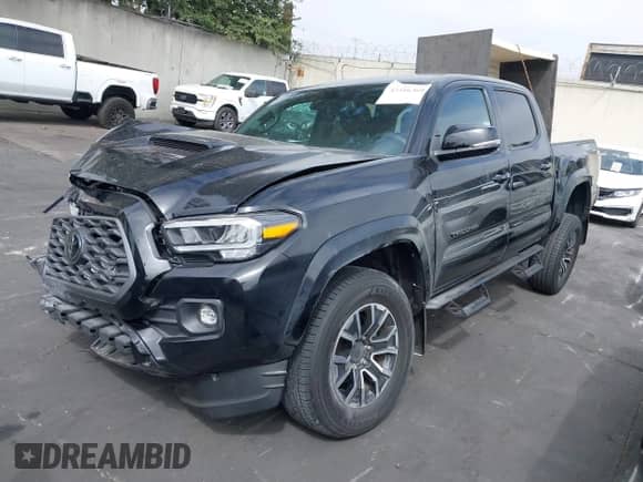 2022 Toyota Tacoma SR5 with VIN 3TMCZ5AN6NM506382, listed as a IAAI auction lot 43316369 with Not provided miles and . Bid and sale history available at DreamBid. Image 18.