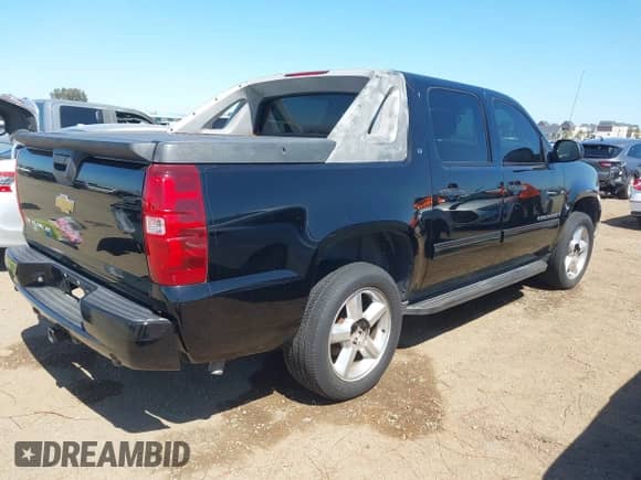 2009 Chevrolet Avalanche 1LT with VIN 3GNEC22J49G221891, listed as a IAAI auction lot 42223192 with 135,469 mi miles and . Bid and sale history available at DreamBid. Image 4.